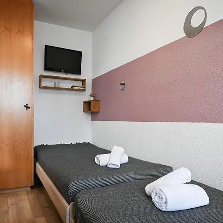 Eaux-vives 213 By Interhome Apartamento